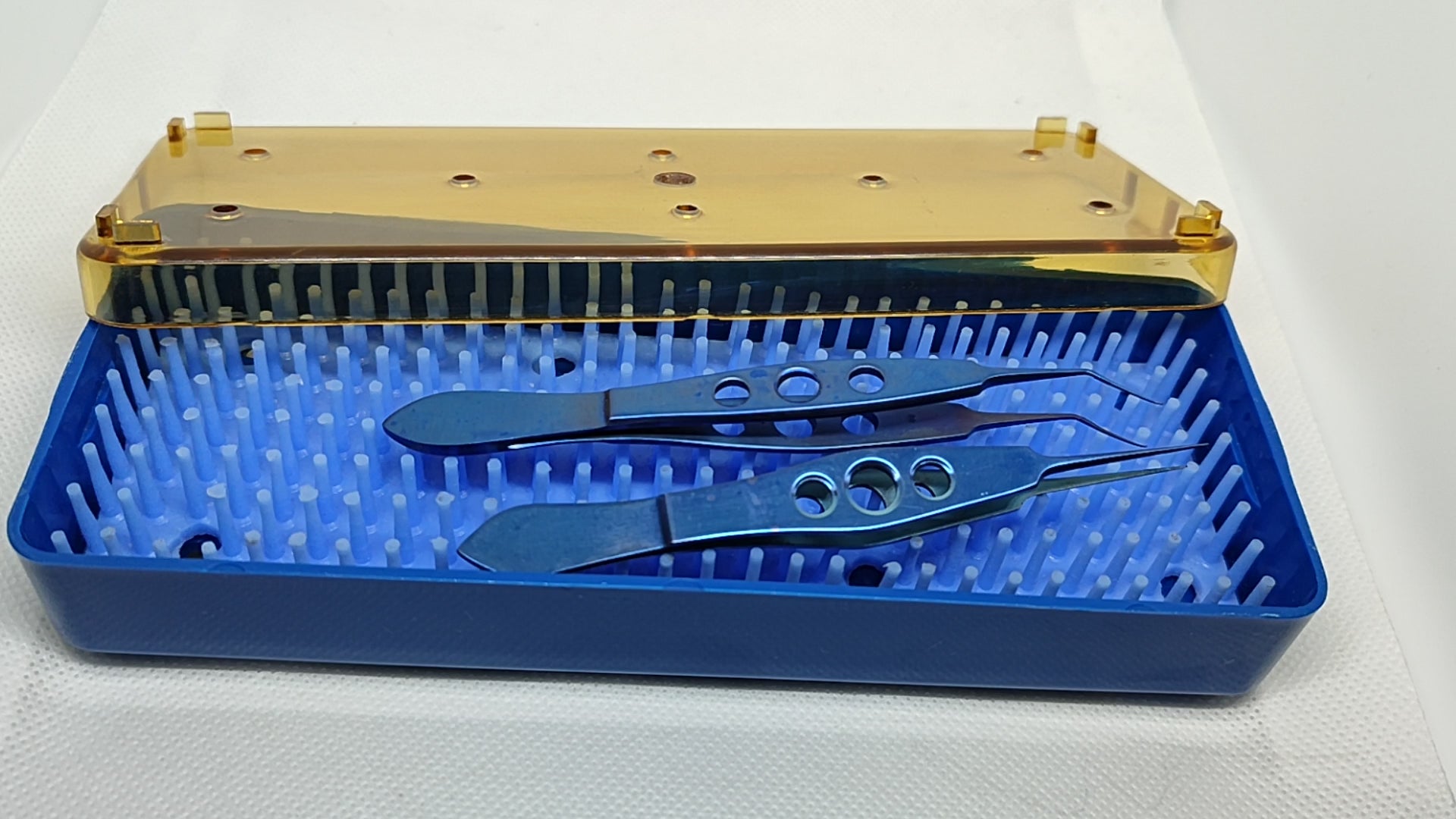 Autoclavable Small Disinfecting Box with Silicone Mat W =2.5" x L=7" x H= 1"